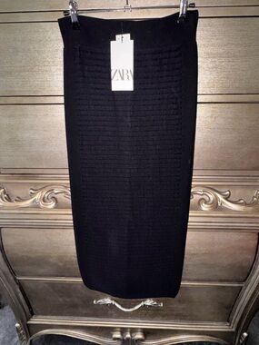ZARA Black Ribbed Pencil Midi Skirt